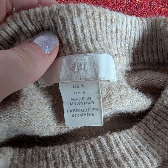 *2/$20* Oatmeal Lightweight H&M sweater, Size S - Picture 4 of 7